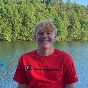 Meet your Posher, Casey